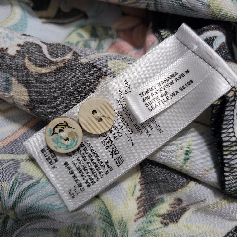 Tommy Bahama Coconut Point Shirt Mens M Hawaiian Aloha Surfboard Pineapple - Picture 9 of 11